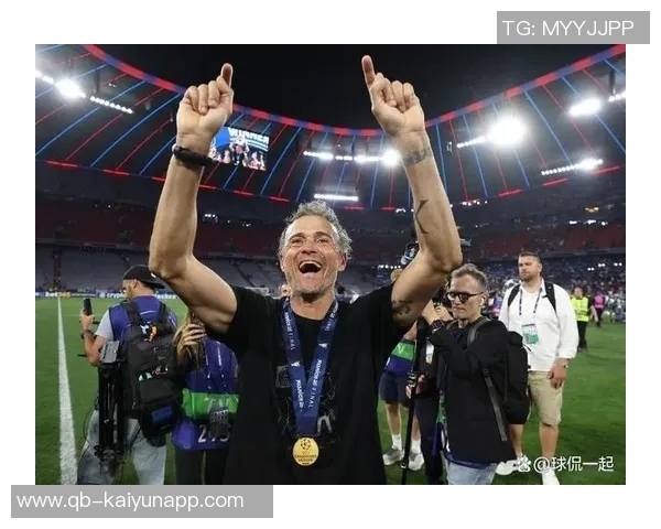 邓弗里斯换下后不满情绪引发齐沃支持愤怒球员的观点